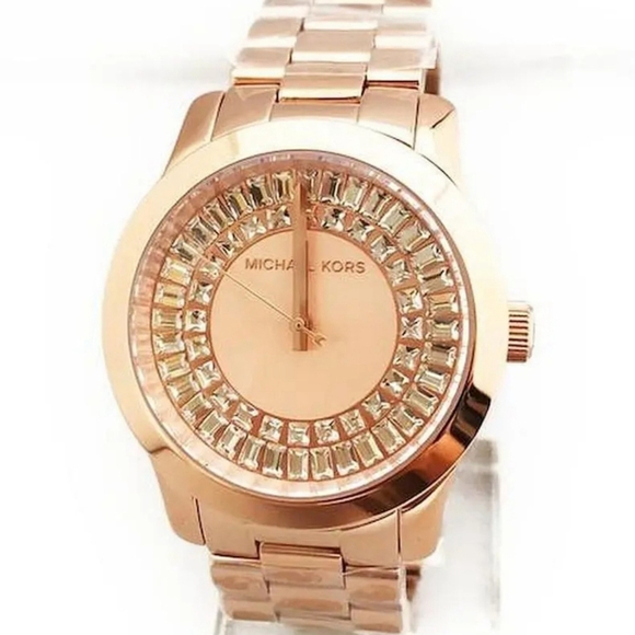 Authentic MICHAEL KORS Runway Crystal Baguette Rose Gold Ladies Watch like new - Picture 3 of 12